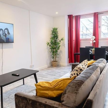 2 Bed With Free Parking Daire Londra Dış mekan fotoğraf