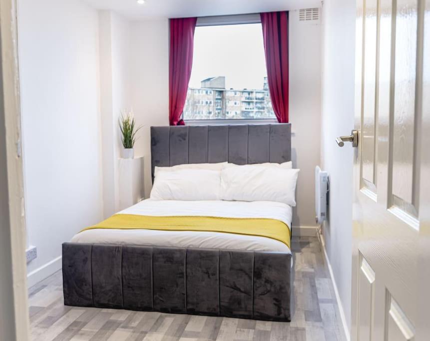 2 Bed With Free Parking Daire Londra Dış mekan fotoğraf