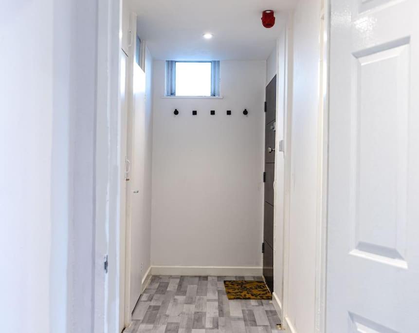 2 Bed With Free Parking Daire Londra Dış mekan fotoğraf
