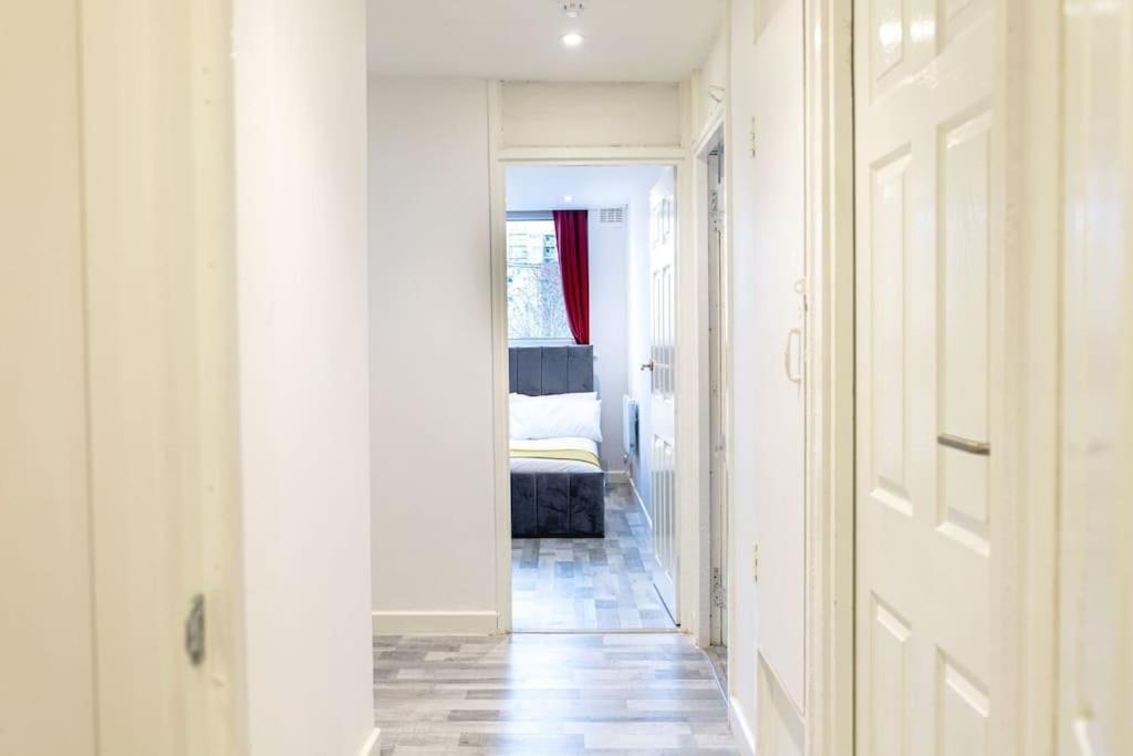 2 Bed With Free Parking Daire Londra Dış mekan fotoğraf